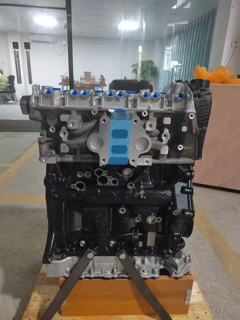 Двигатель новый Audi CNCD/CNCE 2.0 TFSI (06L100032H) — изображение 2