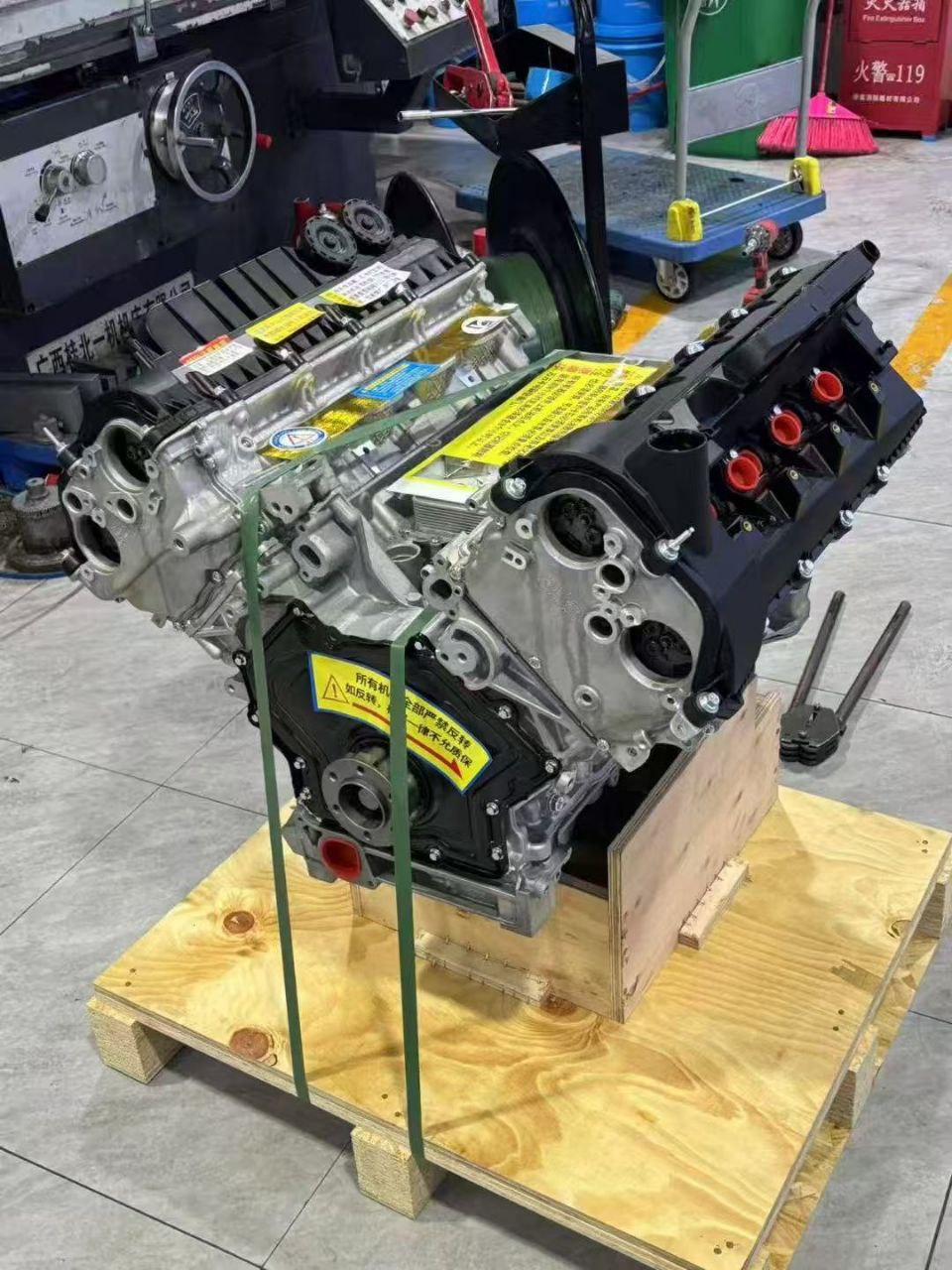 Двигатель новый Land Rover 508PS 5.0 Supercharged дорестайлинг (LR026166)