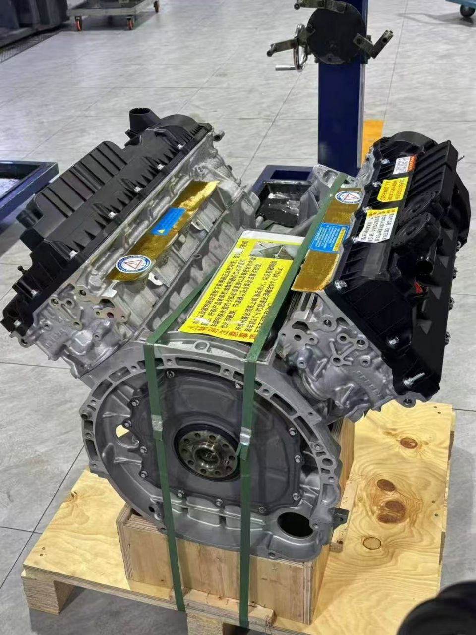 Двигатель Land Rover 508PS 5.0 Supercharged дорестайлинг (LR026166) — изображение 3