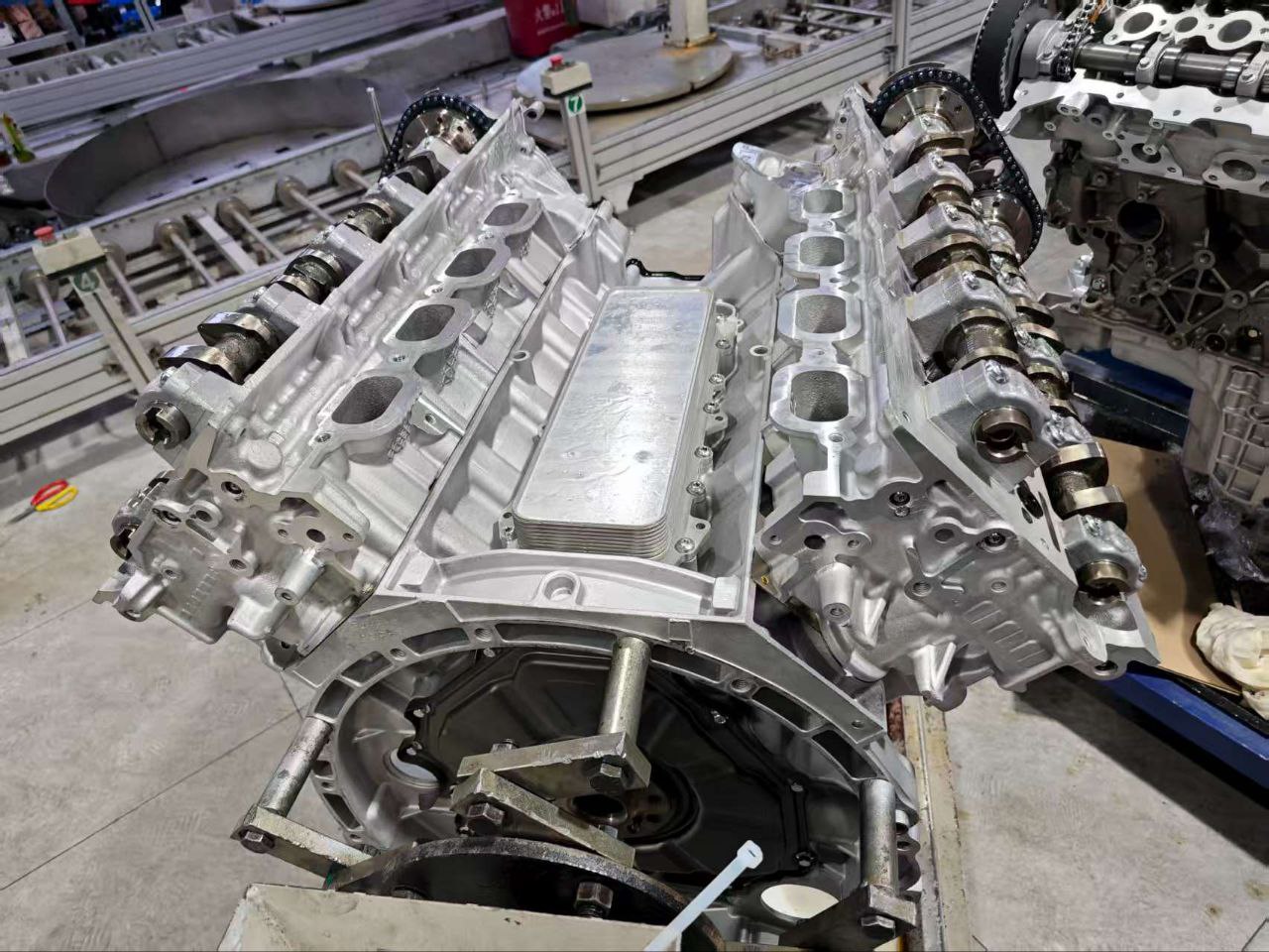 Двигатель Land Rover 508PS 5.0 Supercharged рестайлинг (LR026157) — изображение 8