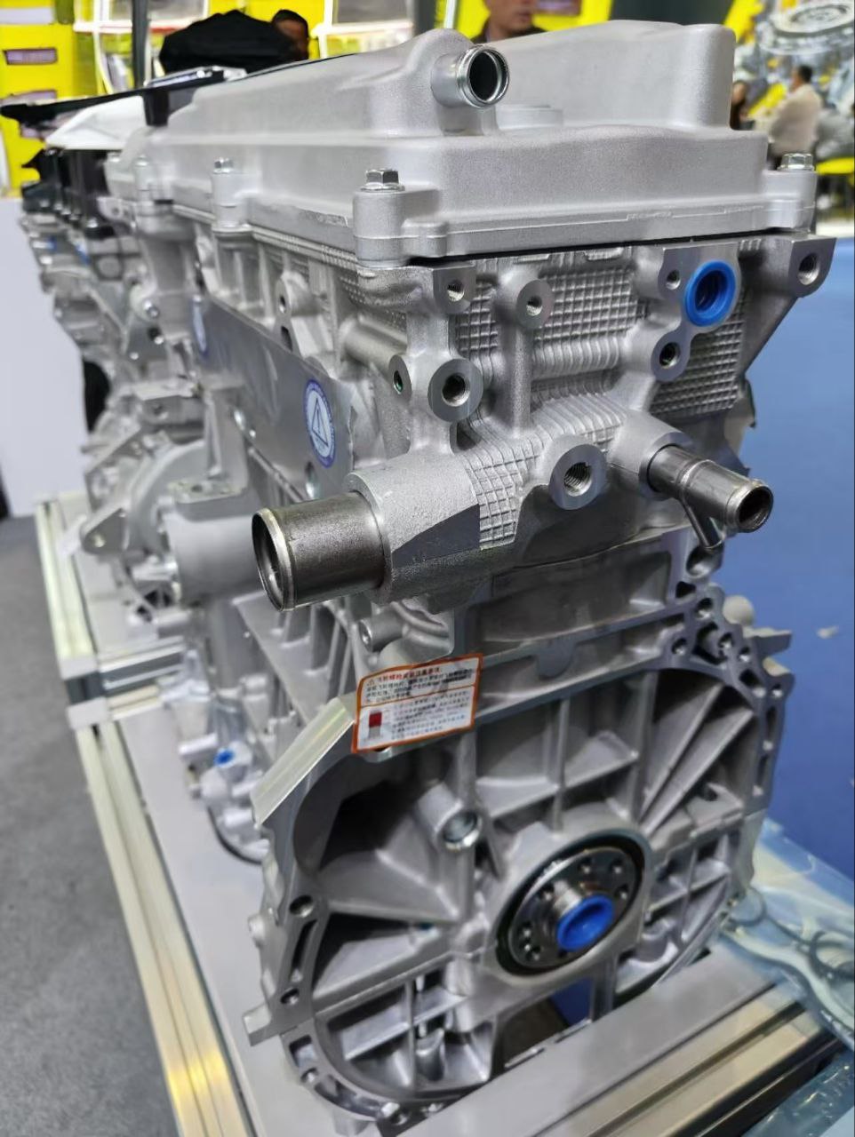 Двигатель Toyota 1AZ-FE 2.0 VVTI (19000-28160) — изображение 4