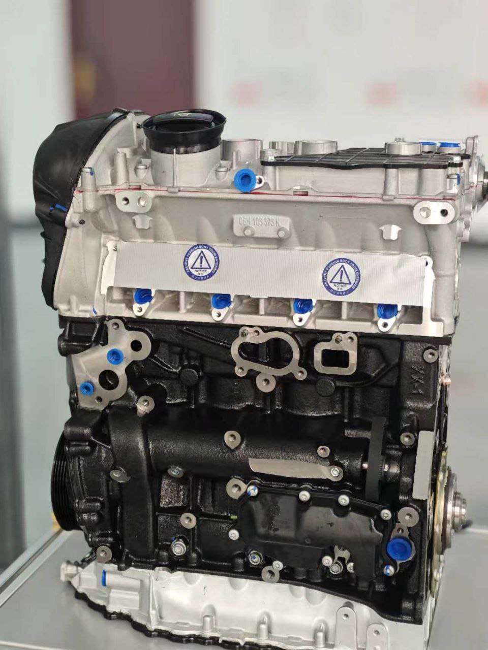 Двигатель новый Volkswagen BZB 1.8 TSI (06J100033S)
