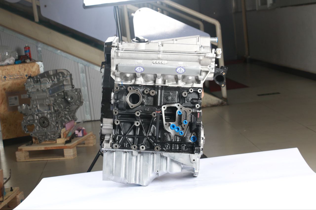 Двигатель новый Volkswagen AWT 1.8 Turbo (06B100103EX) — изображение 4
