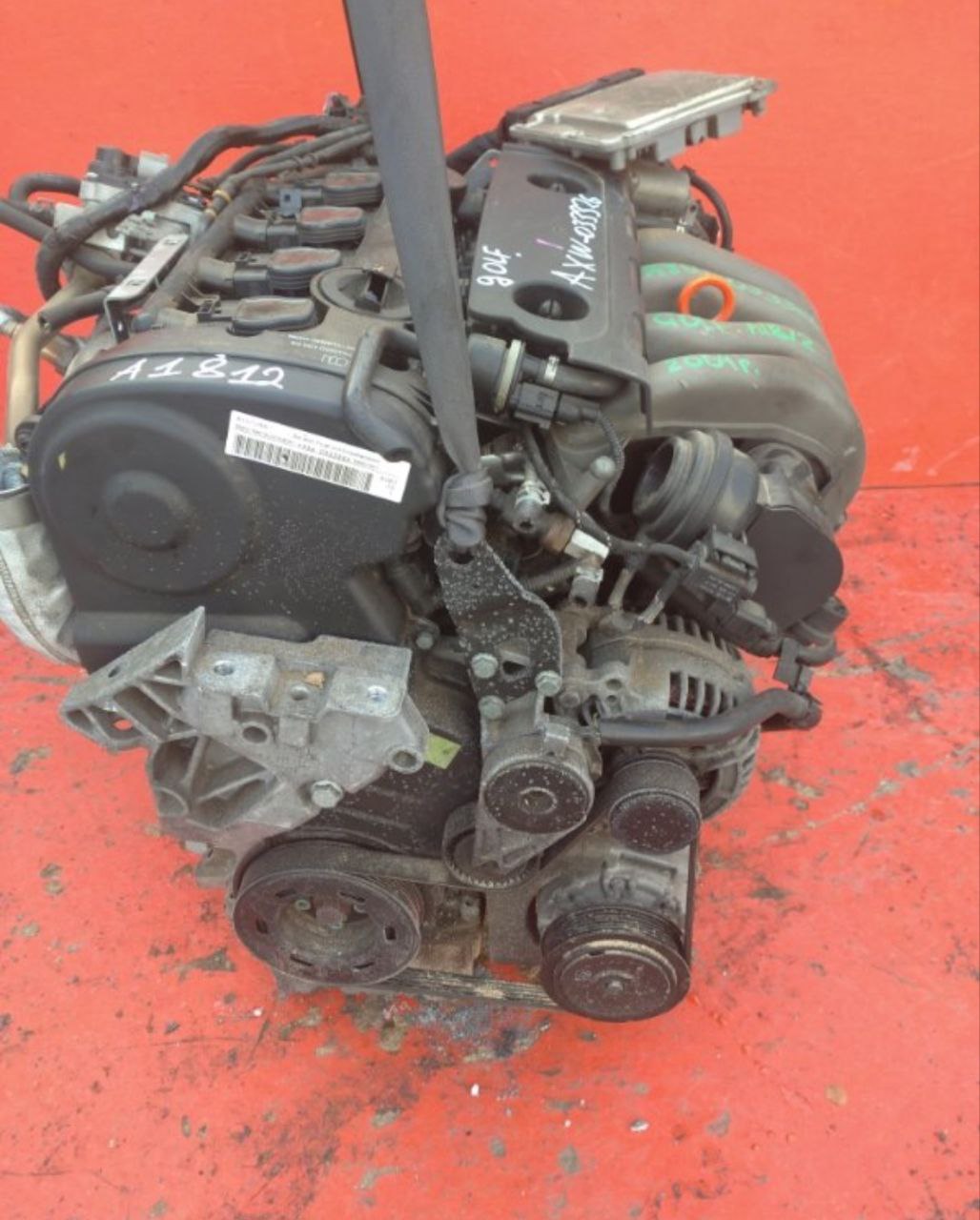Двигатель контрактный в сборе Volkswagen AXW 2.0 FSI (06F100031X)