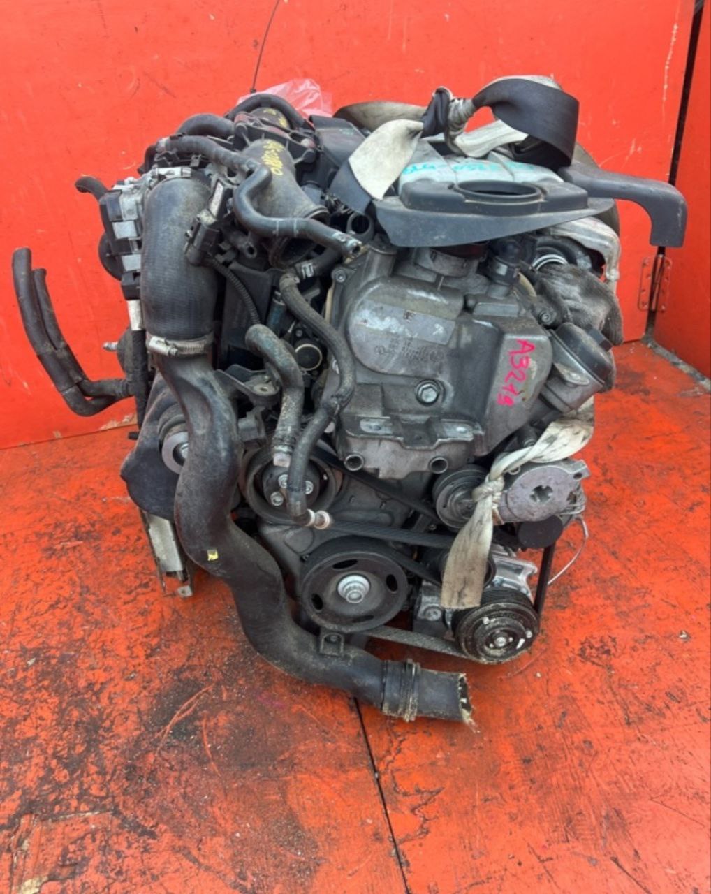 Двигатель контрактный в сборе Volkswagen BLG BMY BWK 1,4 TSI (03C100035T)