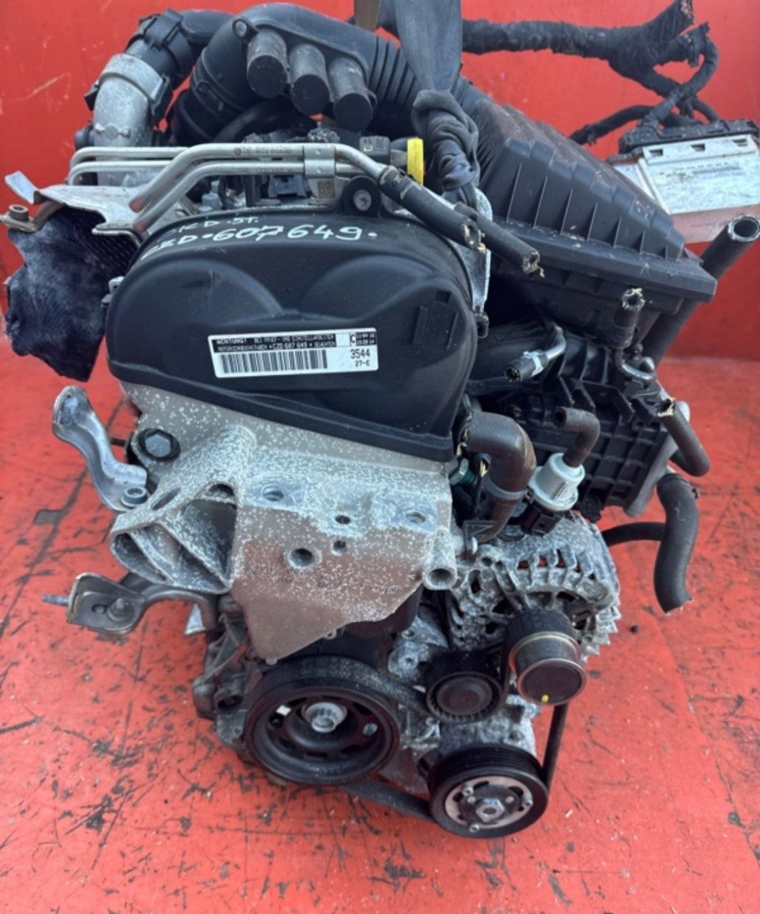 Двигатель контрактный в сборе Volkswagen CZDA 1,4 TSI (04E100034D)