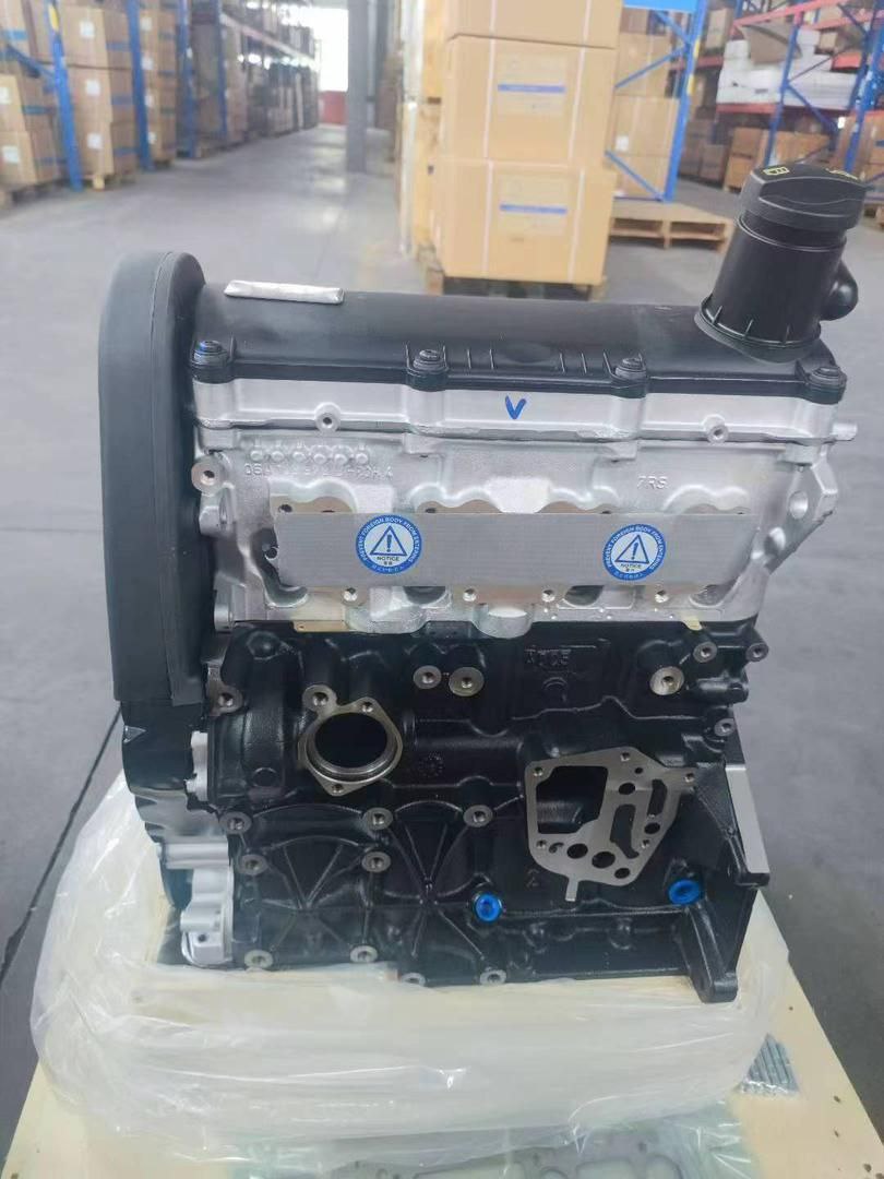 Двигатель новый Volkswagen AKL 1.6 (06A100098X)